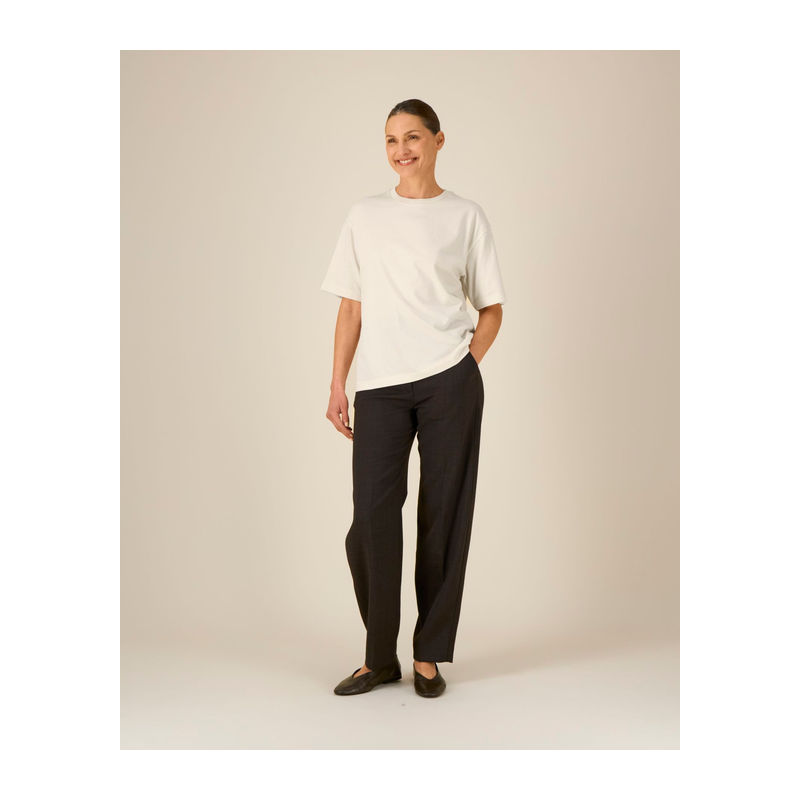 Ikonikus, közepesen vastag uniszex lezser póló